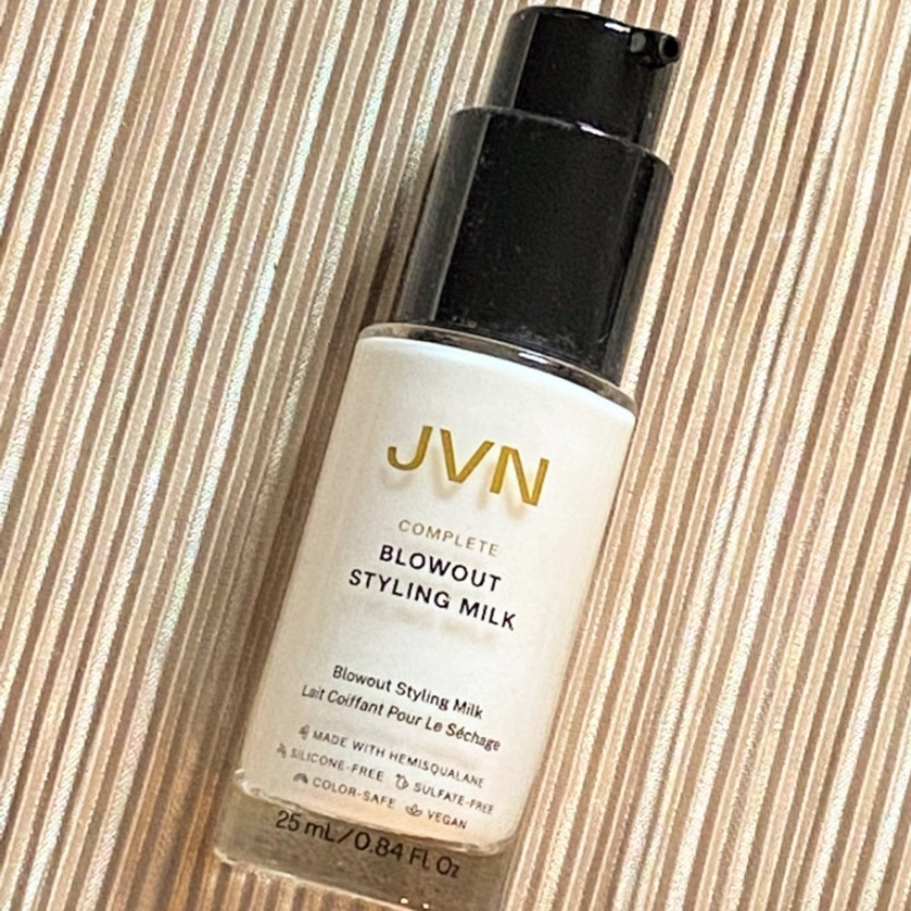 JVN COMPLETE BLOWOUT STYLING MILK 25ml TRAVEL SIZE